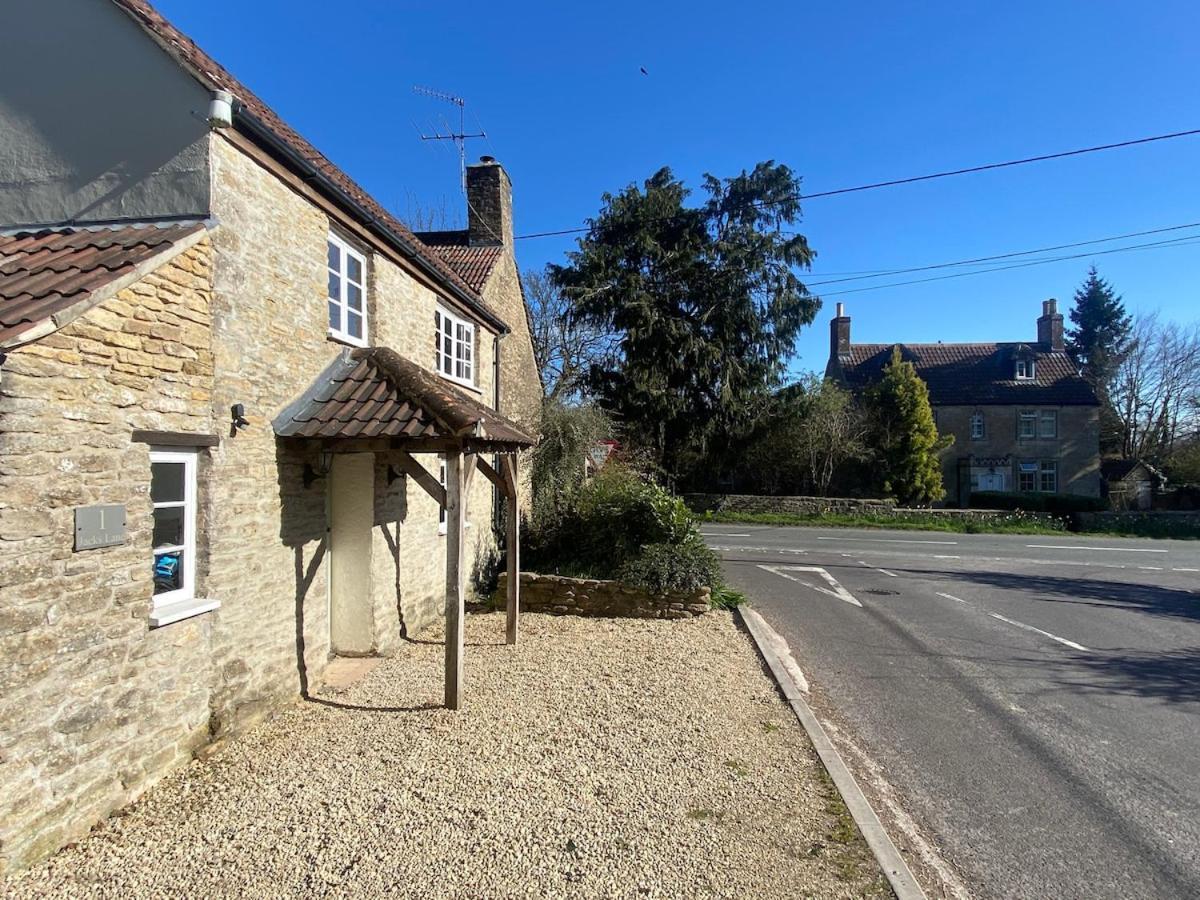 The Explorers Rest - Cottage - Frome Buckland Dinham Extérieur photo